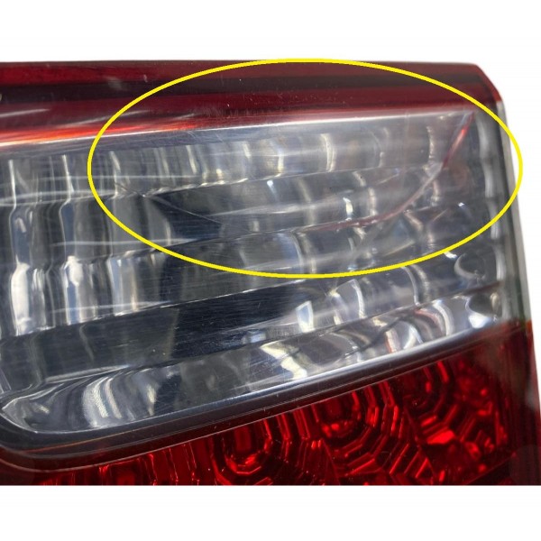 Lanterna Tampa Traseira Ld Esquerdo Kia Sorento 2010 A 2013 Esquerdo/motorista Vermelho